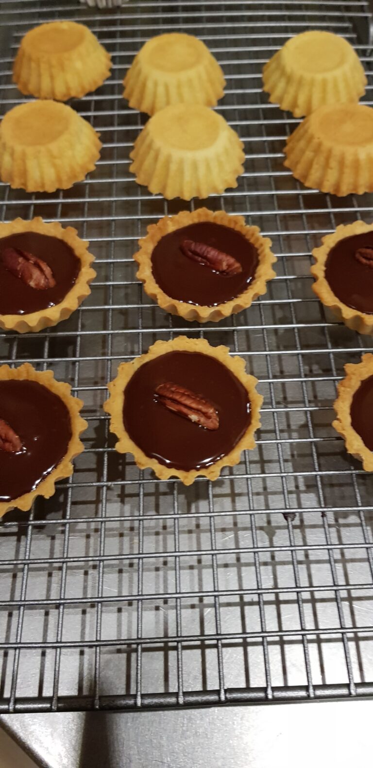 Tærtedej til de små banditter – tartletts